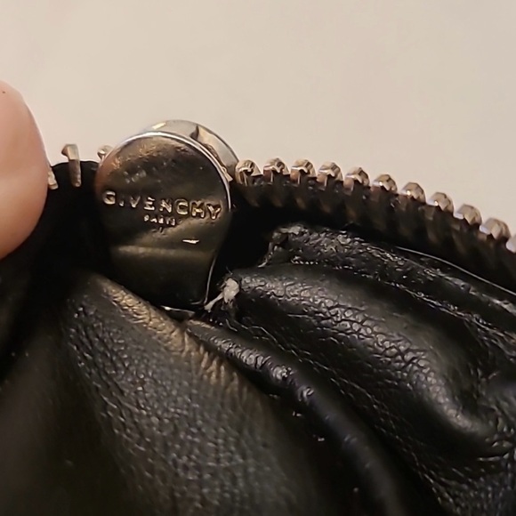 Givenchy & Disney Authentic Vintage Collaboration Mini Wallet with COA - Picture 10 of 15